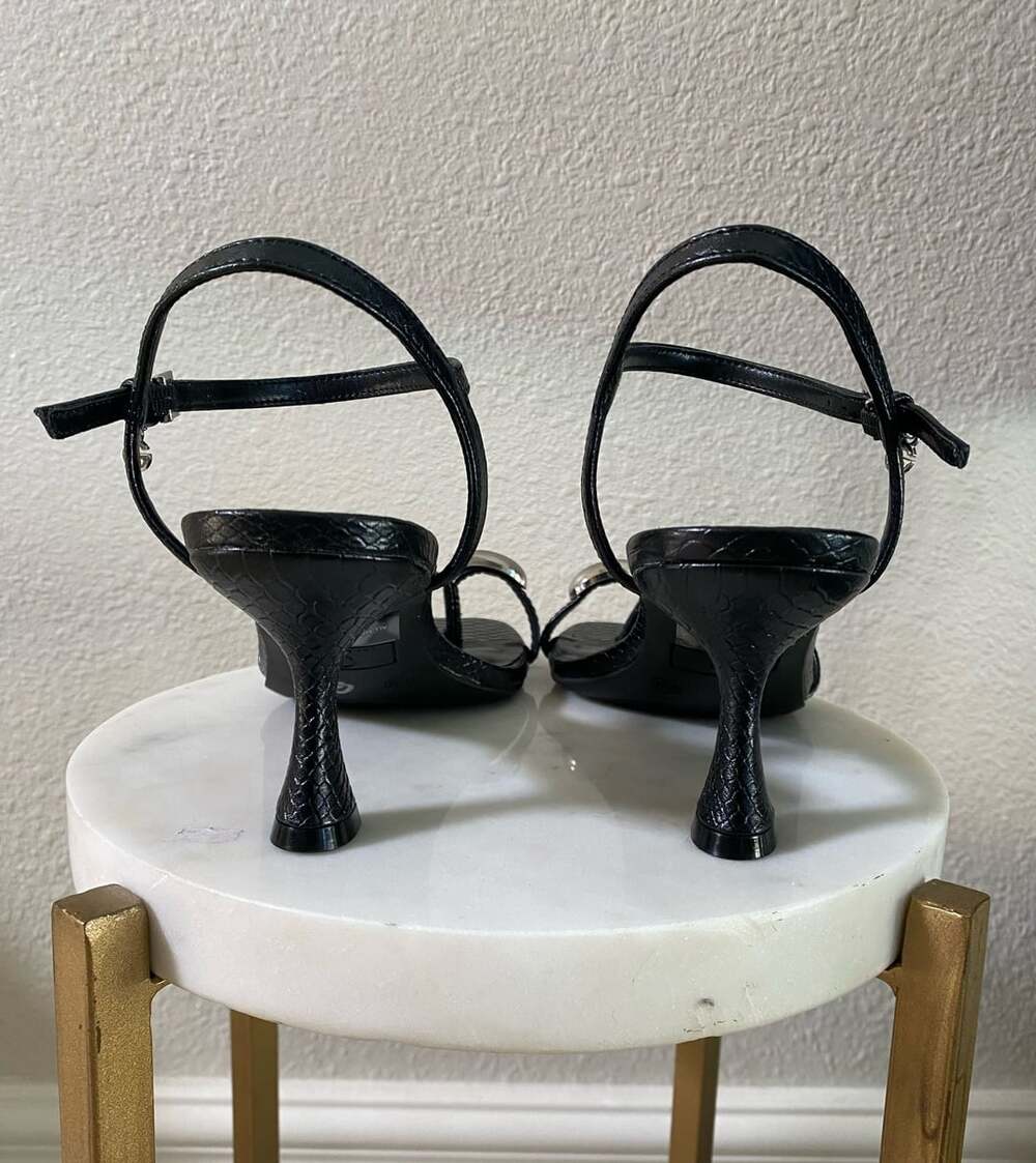GBG Los Angeles Kitten Heel Sandals Size 8.5 Black Animal Print - Picture 7 of 8